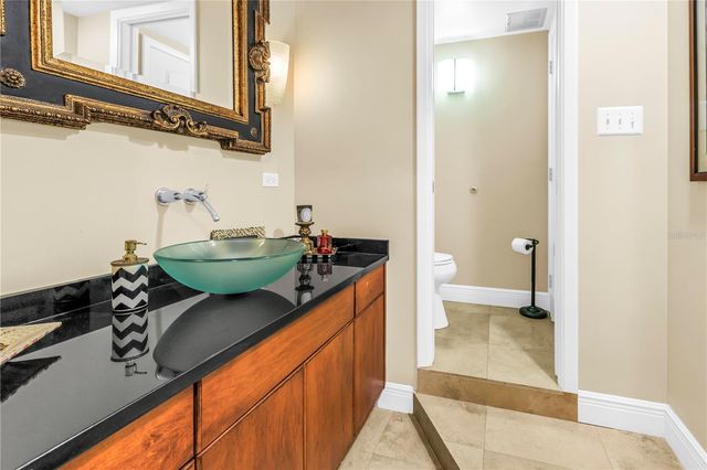 1 BEACH DRIVE SE 1702, St Petersburg, FL 33701