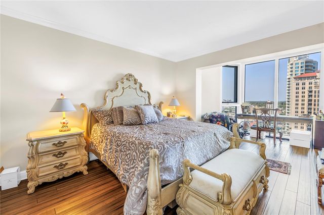 1 BEACH DRIVE SE 1702, St Petersburg, FL 33701