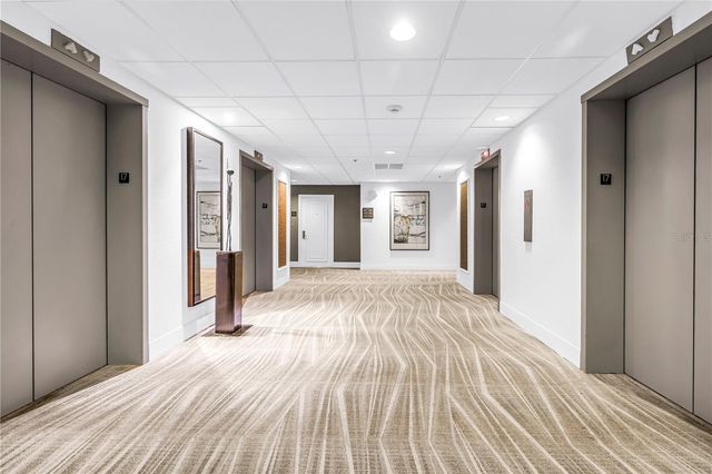 1 BEACH DRIVE SE 1702, St Petersburg, FL 33701