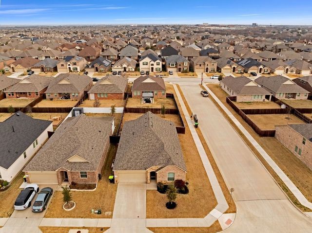 1741 Lake Grove Drive, Little Elm, TX 75068