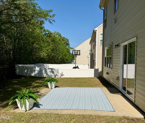 223 Genoa Lane, Clayton, NC 27527
