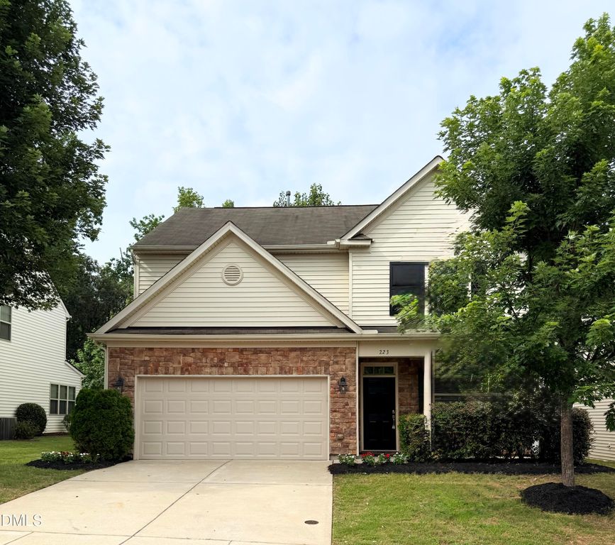 223 Genoa Lane, Clayton, NC 27527