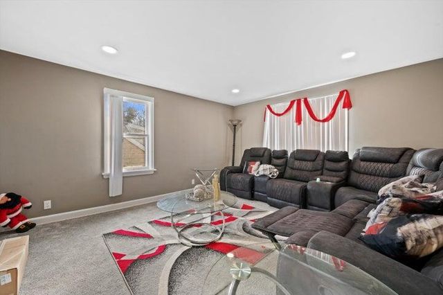 5324 N 48th STREET, Milwaukee, WI 53218