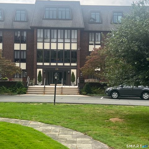 779 Prospect Avenue 15, West Hartford, CT 06105