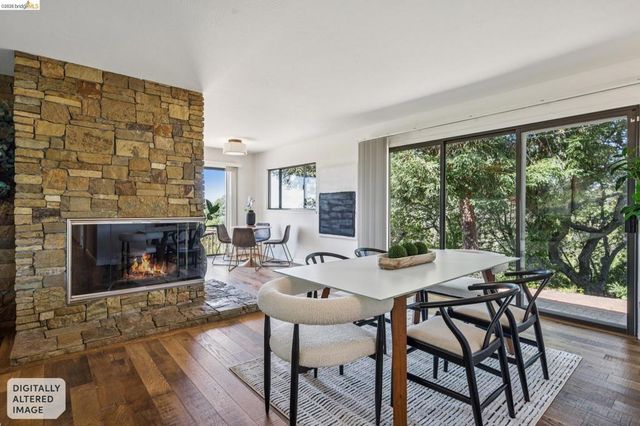 11448 Lochard St, Oakland, CA 94605