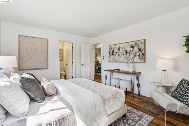 11448 Lochard St, Oakland, CA 94605