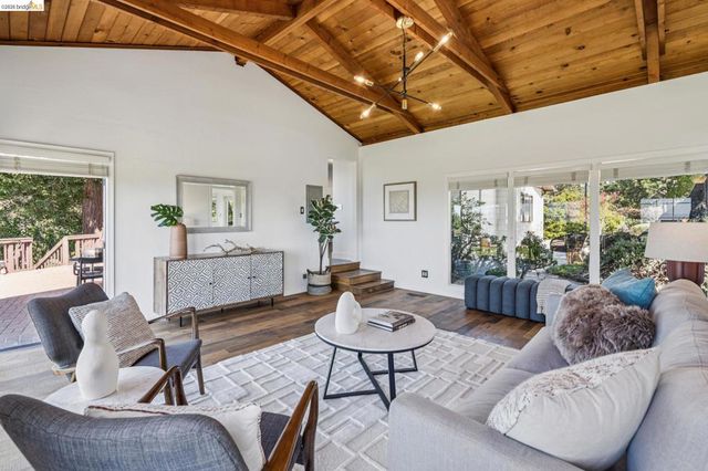 11448 Lochard St, Oakland, CA 94605