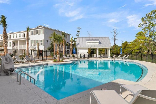 812 Kings Oak Court 2, Charleston, SC 29492