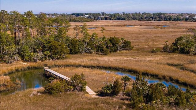 812 Kings Oak Court 2, Charleston, SC 29492