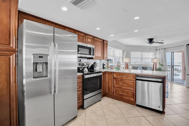 5445 GULF BOULEVARD PH1, St Pete Beach, FL 33706