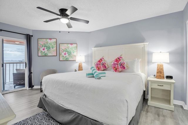 5445 GULF BOULEVARD PH1, St Pete Beach, FL 33706