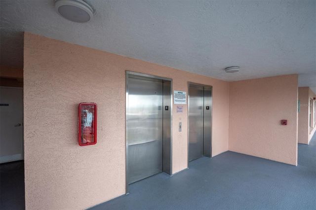 5445 GULF BOULEVARD PH1, St Pete Beach, FL 33706