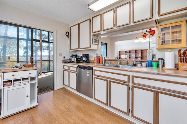 1156 Snows Lane, Darien, GA 31305