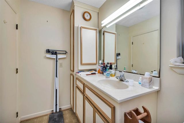 1156 Snows Lane, Darien, GA 31305