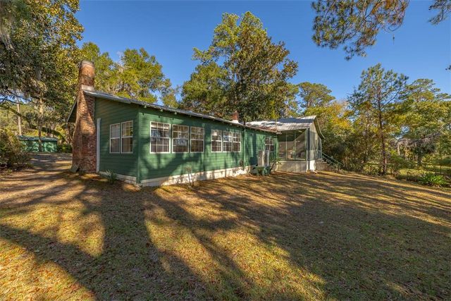 1156 Snows Lane, Darien, GA 31305