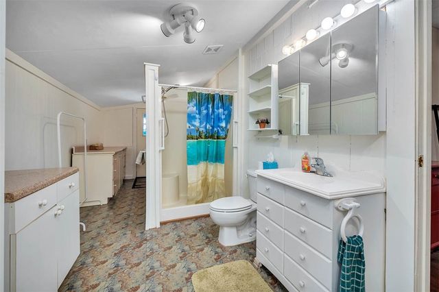 1156 Snows Lane, Darien, GA 31305