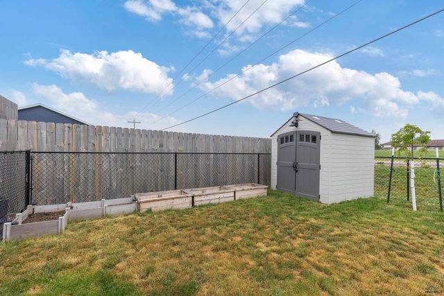 655 BOSWELL BLVD, Box Elder, SD 57719