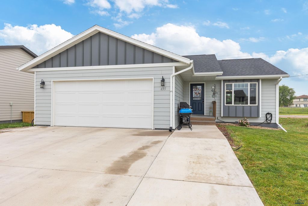 655 BOSWELL BLVD, Box Elder, SD 57719