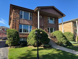 4512 Grove Avenue 1N, Brookfield, IL 60513