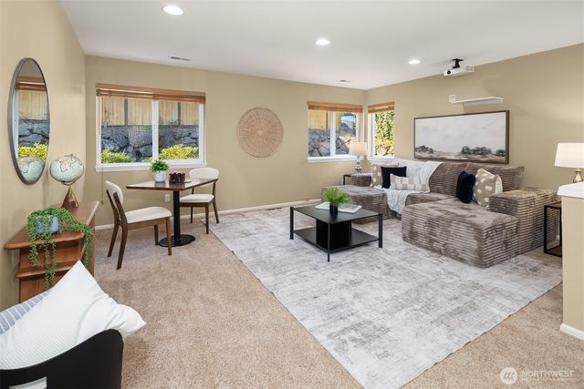 1315 11th Ct SW, North Bend, WA 98045