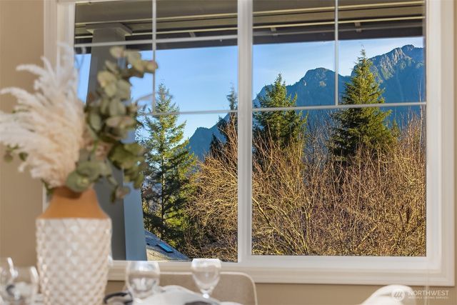 1315 11th Ct SW, North Bend, WA 98045