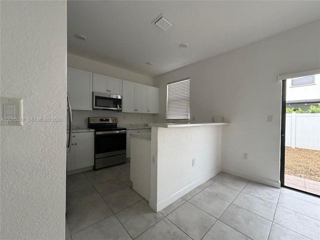 10606 W 33rd Way 10606, Hialeah, FL 33018