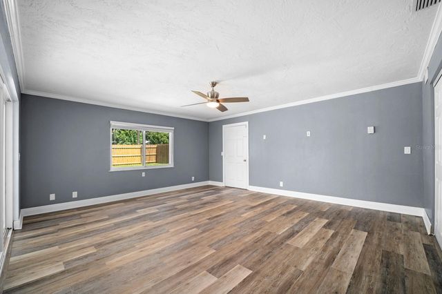 5135 20TH AVENUE N, St Petersburg, FL 33710
