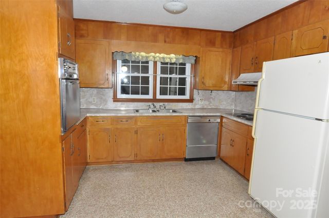 752 Cedar Lane, Chester, SC 29706