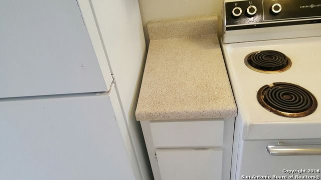 611 W Harding Blvd Apt 2, San Antonio, TX 78221