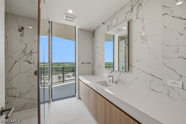 5100 Seagrass BLVD 901, Bonita Springs, FL 34134