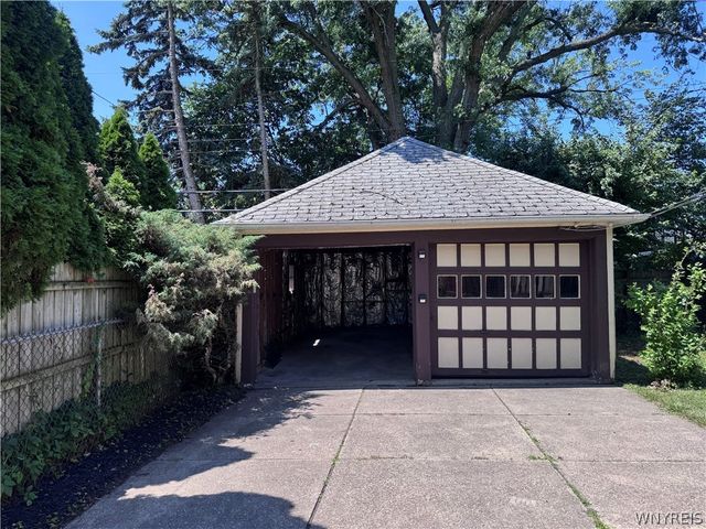 132 Niagara Falls Boulevard, Buffalo, NY 14214
