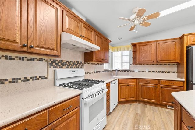 140 W Pioneer 100, Redlands, CA 92374