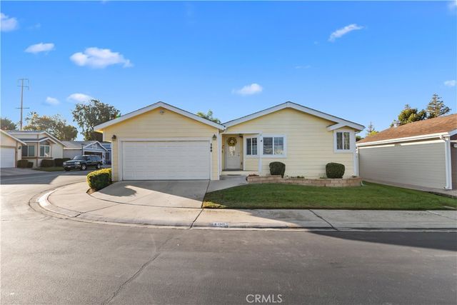 140 W Pioneer 100, Redlands, CA 92374