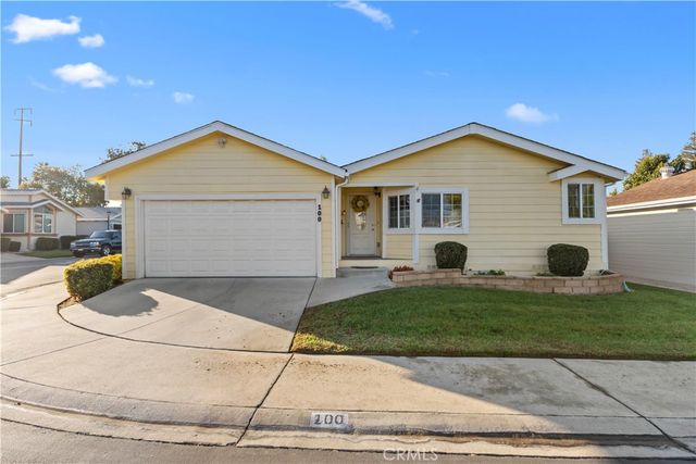 140 W Pioneer 100, Redlands, CA 92374