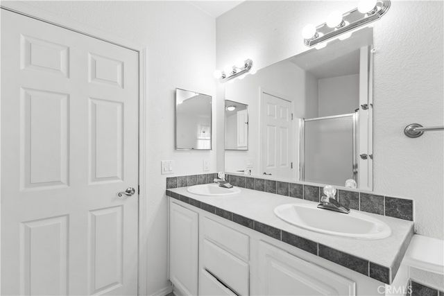 140 W Pioneer 100, Redlands, CA 92374