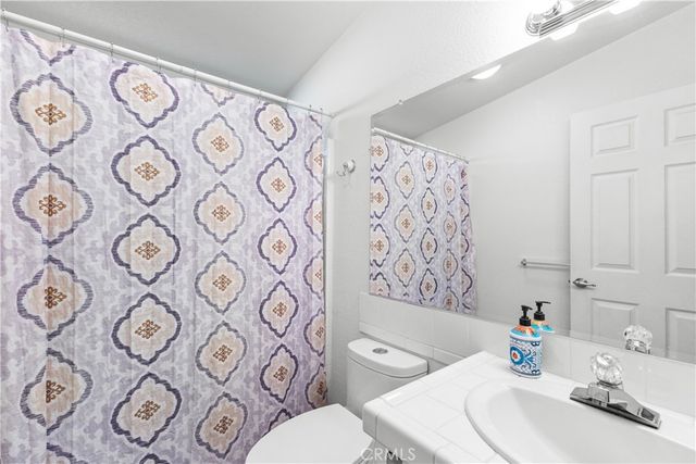 140 W Pioneer 100, Redlands, CA 92374