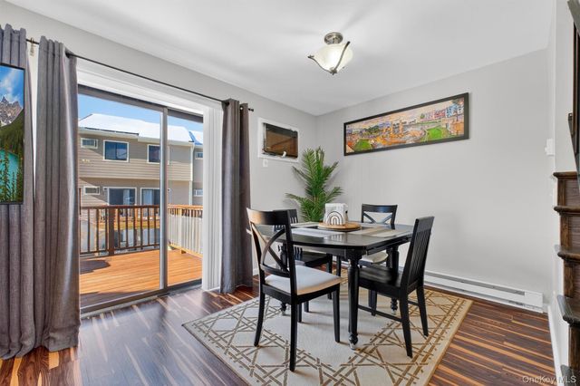 5307 Chelsea Cove N, Hopewell Junction, NY 12533