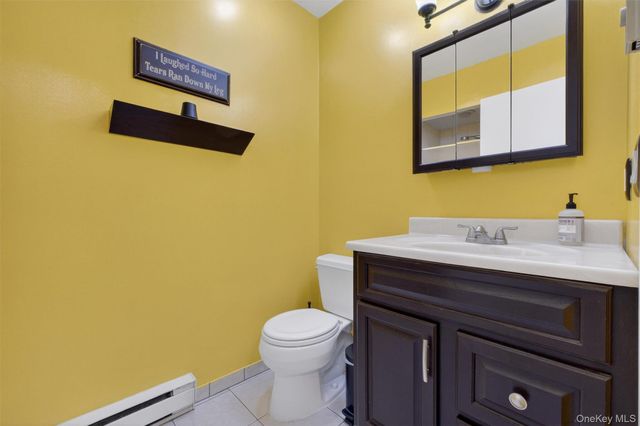 5307 Chelsea Cove N, Hopewell Junction, NY 12533