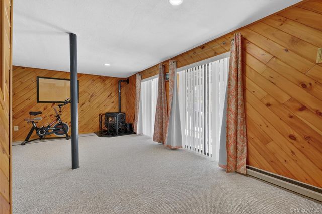 5307 Chelsea Cove N, Hopewell Junction, NY 12533