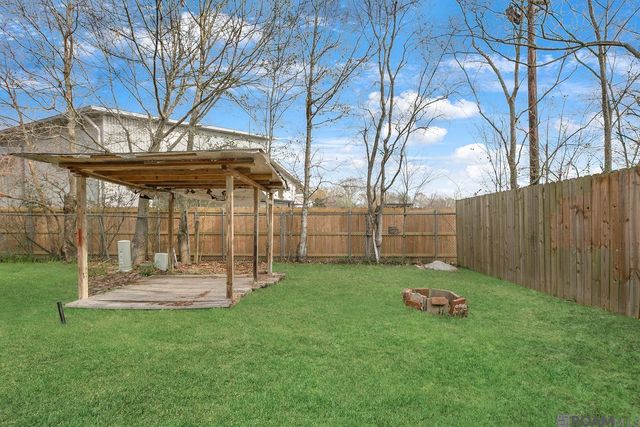 8195 Jefferson Park Dr, Baton Rouge, LA 70817