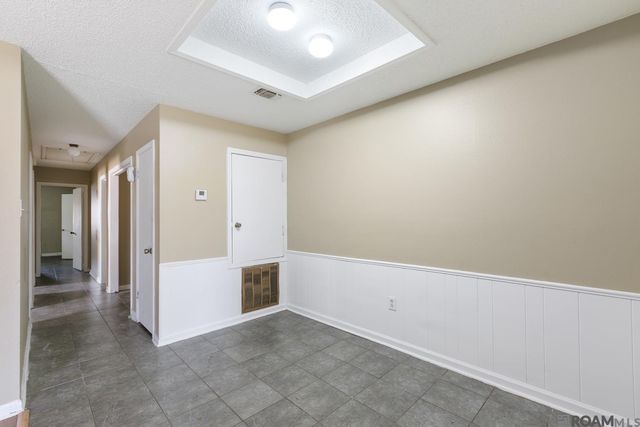 8195 Jefferson Park Dr, Baton Rouge, LA 70817