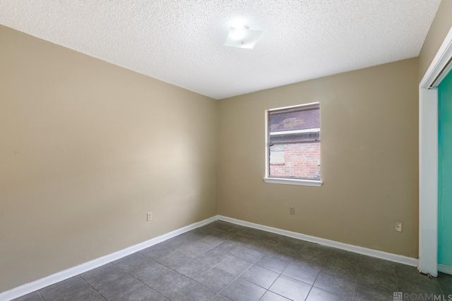 8195 Jefferson Park Dr, Baton Rouge, LA 70817