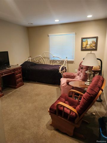 3668 Old Creek Road, Troy, MI 48084