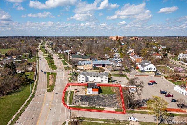 180 Orchard Lake Road, Pontiac, MI 48341