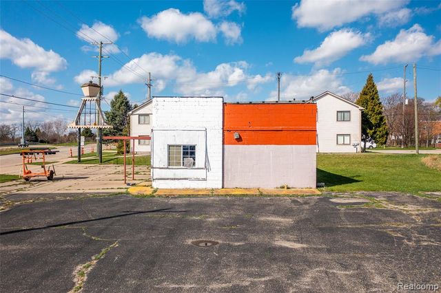 180 Orchard Lake Road, Pontiac, MI 48341