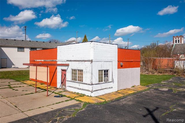 180 Orchard Lake Road, Pontiac, MI 48341