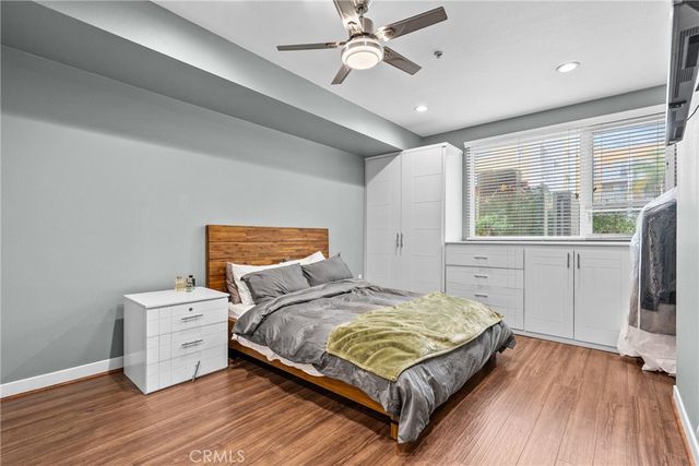 21301 Erwin Street 226, Woodland Hills, CA 91367