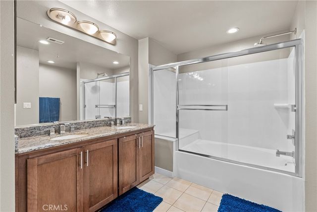 21301 Erwin Street 226, Woodland Hills, CA 91367