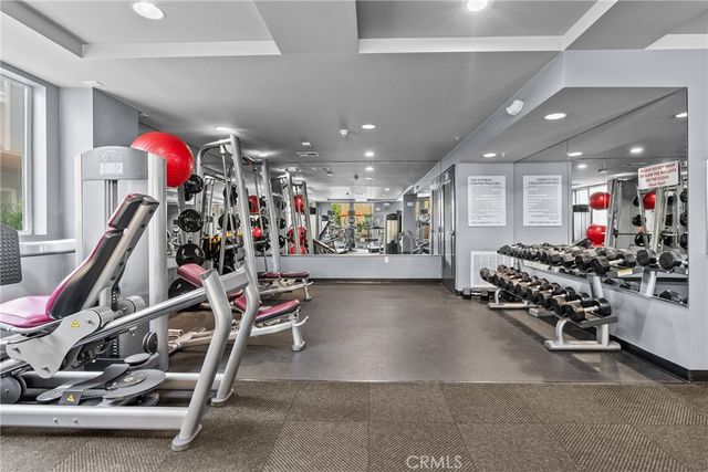 21301 Erwin Street 226, Woodland Hills, CA 91367