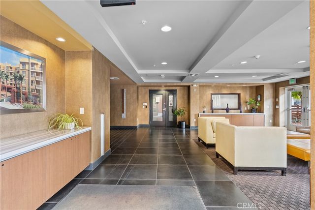 21301 Erwin Street 226, Woodland Hills, CA 91367